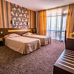Izola Paradise Hotel 4*