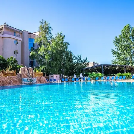 Izola Paradise ساني بيتش