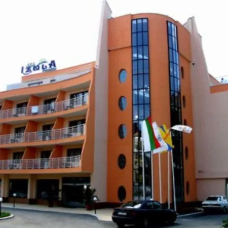 فندق Izola Paradise 4*