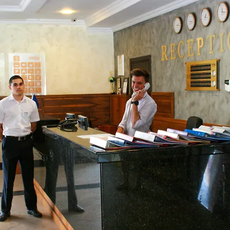 Отель Izola Paradise